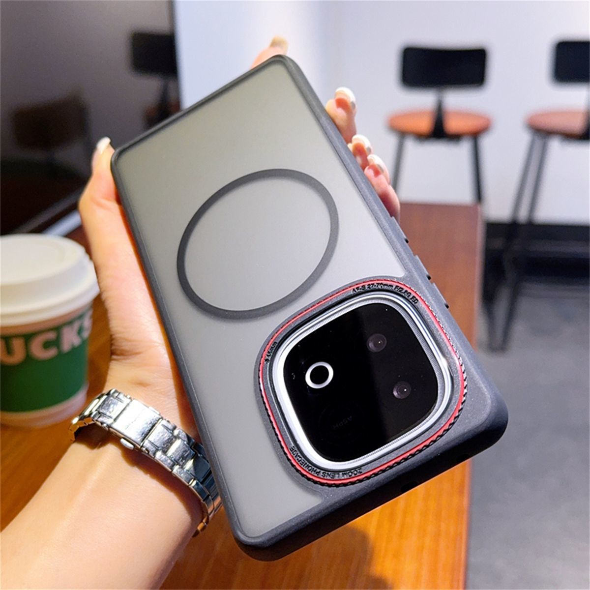 Custodia Magnetica Opaca di Lu - Ring Stand Case recensione e prezzo
